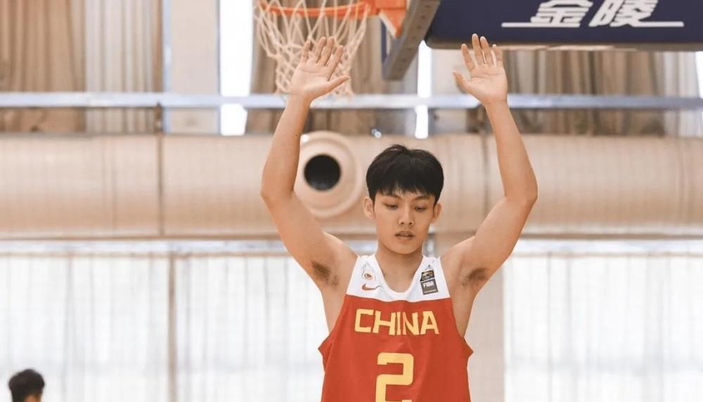 男篮收获意外惊喜！21岁小将征服<a href=