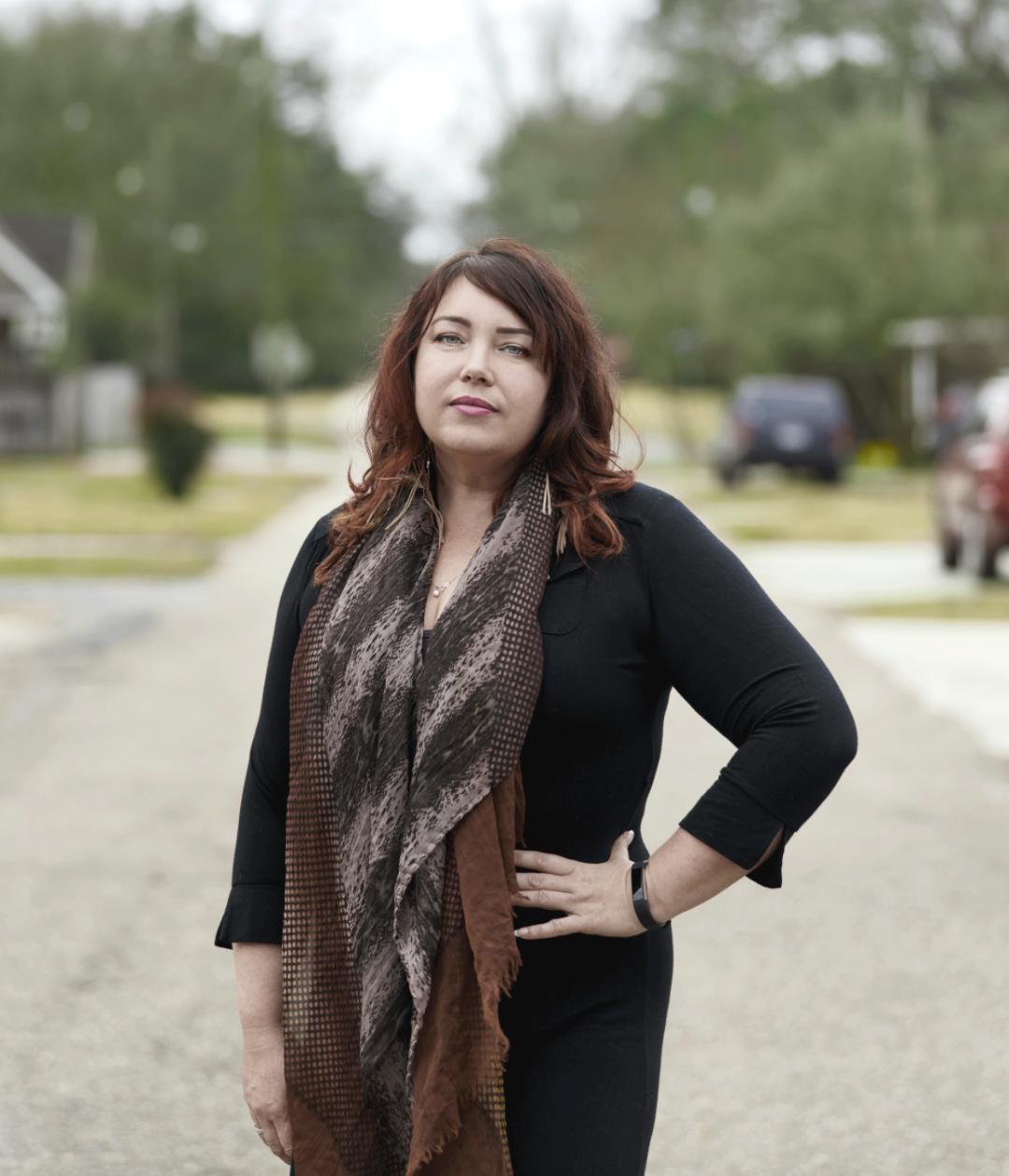 ▲长大后的罗西·迈克高恩 来源：《嘉人》