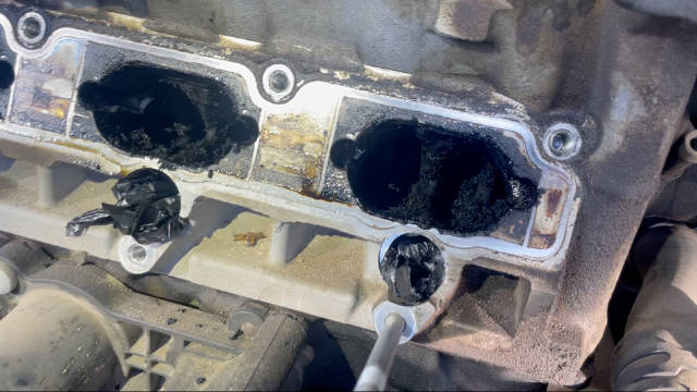 八年的奥迪tt 积碳太厚了，应该是加过不太好的汽油……