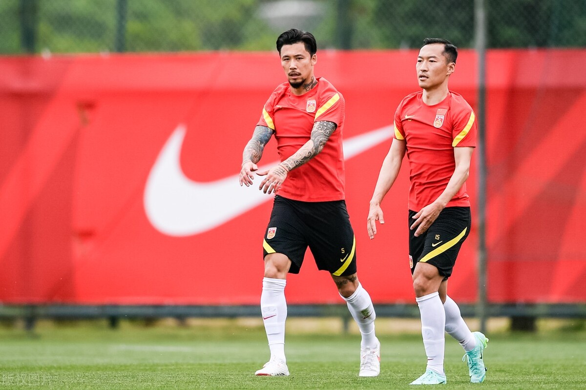 李霄鹏上任三道关:输越南咋办?归化何去何从?新老交替如何完成