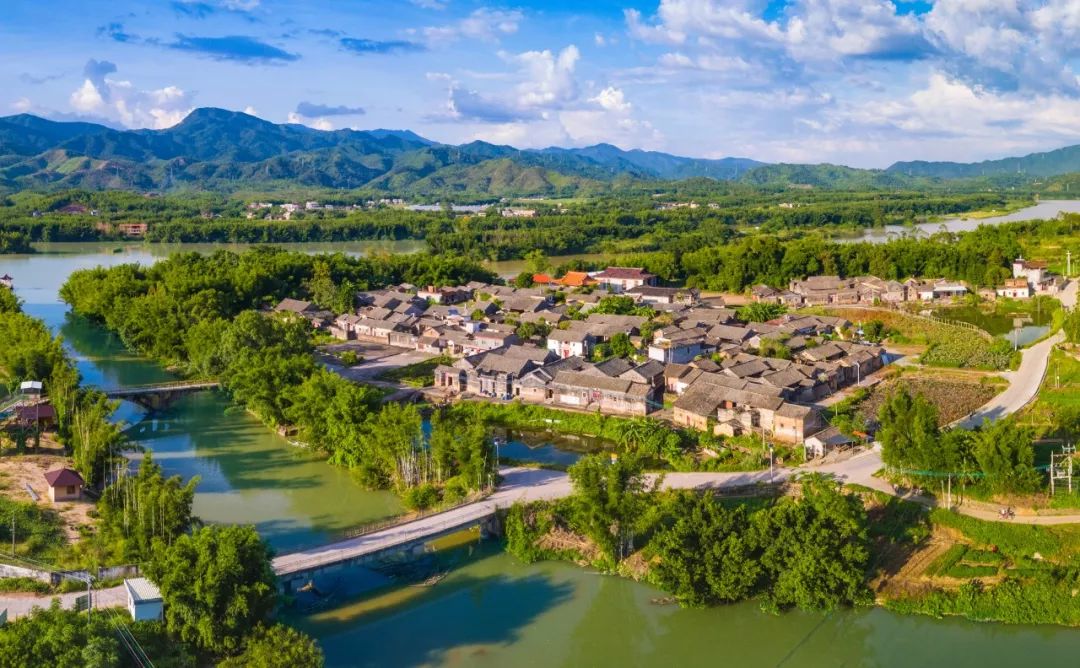 客家围村苏东坡后裔居住地霍山,省级森林公园国家aaa级旅游区广东七大