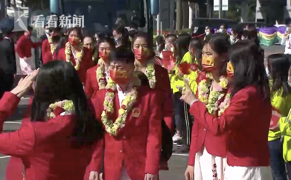 苏炳添、马龙…内地奥运健儿访港团抵港 香港各界热烈欢迎休闲区蓝鸢梦想 - Www.slyday.coM 苏炳添、马龙…内地奥运健儿访港团抵港 香港各界热烈欢迎休闲区蓝鸢梦想 - Www.slyday.coM