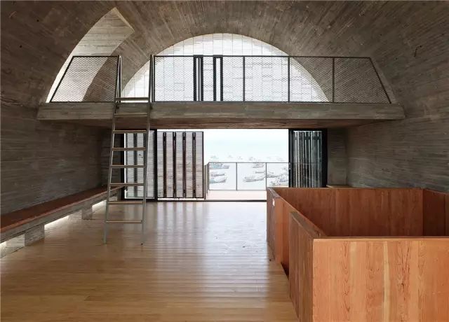 《梦想改造家》封神之作:同样花了130万,爆改悬崖之上老破危房,真的太牛了!休闲区蓝鸢梦想 - Www.slyday.coM 《梦想改造家》封神之作:同样花了130万,爆改悬崖之上老破危房,真的太牛了!休闲区蓝鸢梦想 - Www.slyday.coM