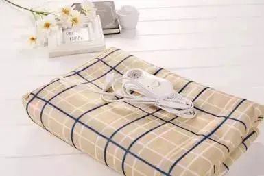 1岁男童睡电热毯时尿床被烧伤!这些取暖神器用不对秒变危险利器休闲区蓝鸢梦想 - Www.slyday.coM 1岁男童睡电热毯时尿床被烧伤!这些取暖神器用不对秒变危险利器休闲区蓝鸢梦想 - Www.slyday.coM