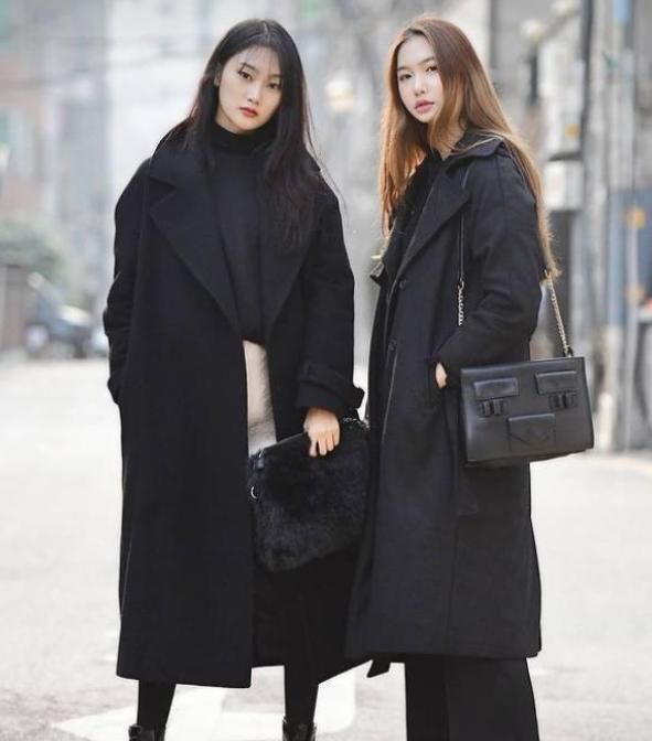 黑色大衣怎样穿出高级感?看看<a href=