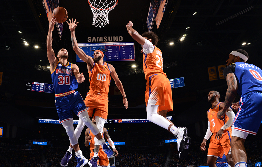 终结太阳18连胜的,还是库里休闲区蓝鸢梦想 - Www.slyday.coM 终结太阳18连胜的,还是库里休闲区蓝鸢梦想 - Www.slyday.coM