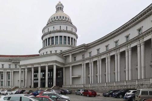 无锡一奇葩建筑，模样神似<a href=