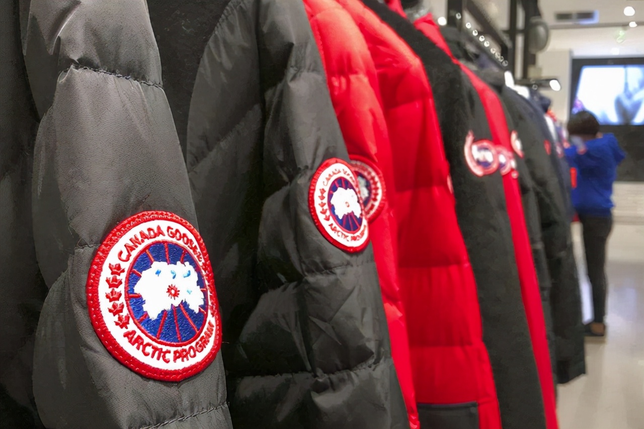 至此,世界羽绒服行业正式拉开了序幕.