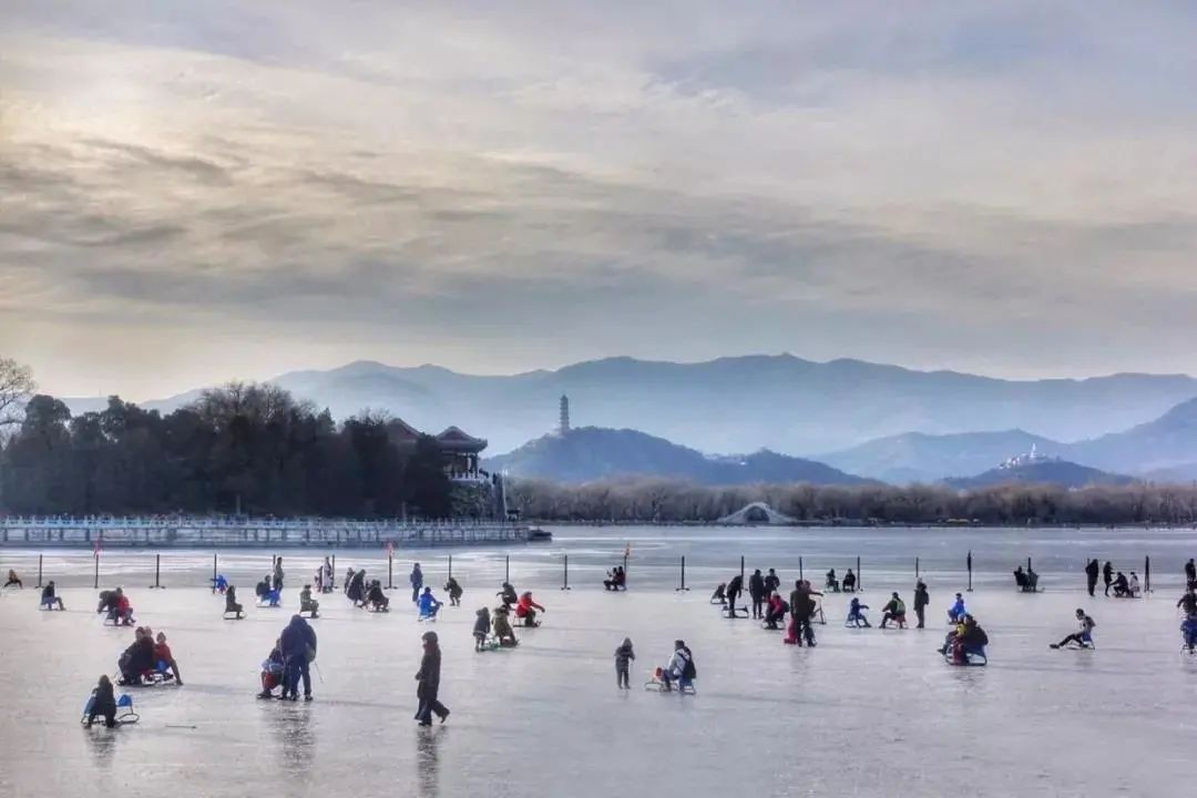 帝都冰场攻略 | 天寒地冻,不如一起运动|圆明园|前海|冰场_新浪新闻
