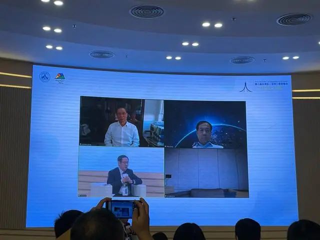 福建一地发现疑似新冠阳性人员,公交车停运!石家庄确诊病例感染来源查清休闲区蓝鸢梦想 - Www.slyday.coM 福建一地发现疑似新冠阳性人员,公交车停运!石家庄确诊病例感染来源查清休闲区蓝鸢梦想 - Www.slyday.coM