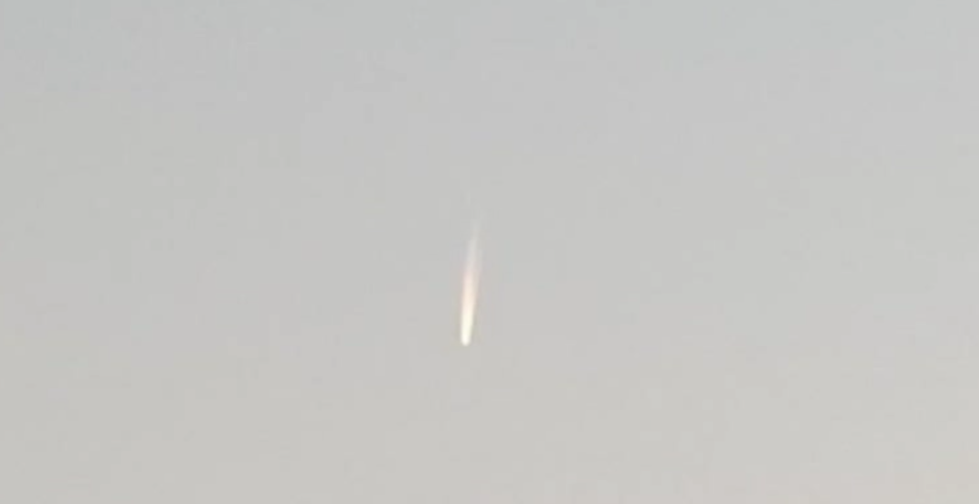 广州清晨上空出现“不明飞行物”?高清画面来了,原来是它→休闲区蓝鸢梦想 - Www.slyday.coM 广州清晨上空出现“不明飞行物”?高清画面来了,原来是它→休闲区蓝鸢梦想 - Www.slyday.coM