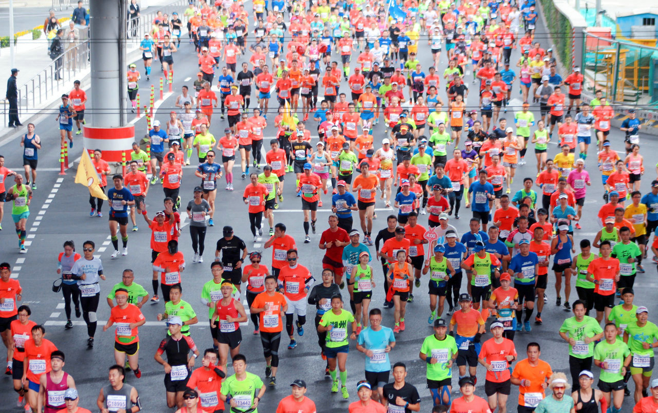 马拉松赛事全面暂停,自己单跑如何安全又高效?跑步环中国的牛人传授十条锦囊休闲区蓝鸢梦想 - Www.slyday.coM 马拉松赛事全面暂停,自己单跑如何安全又高效?跑步环中国的牛人传授十条锦囊休闲区蓝鸢梦想 - Www.slyday.coM