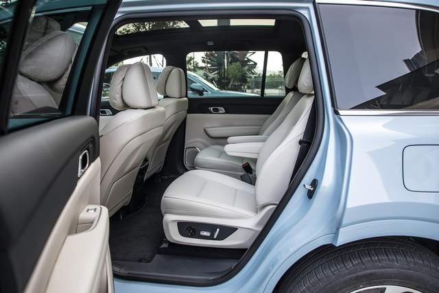 预算30多万,汉兰达和理想one怎么选?对比后才知道差距