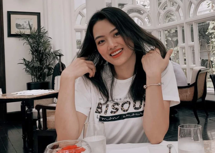 超高颜值!越南最美女排二传上传奥黛新照,曾希望来中国打球