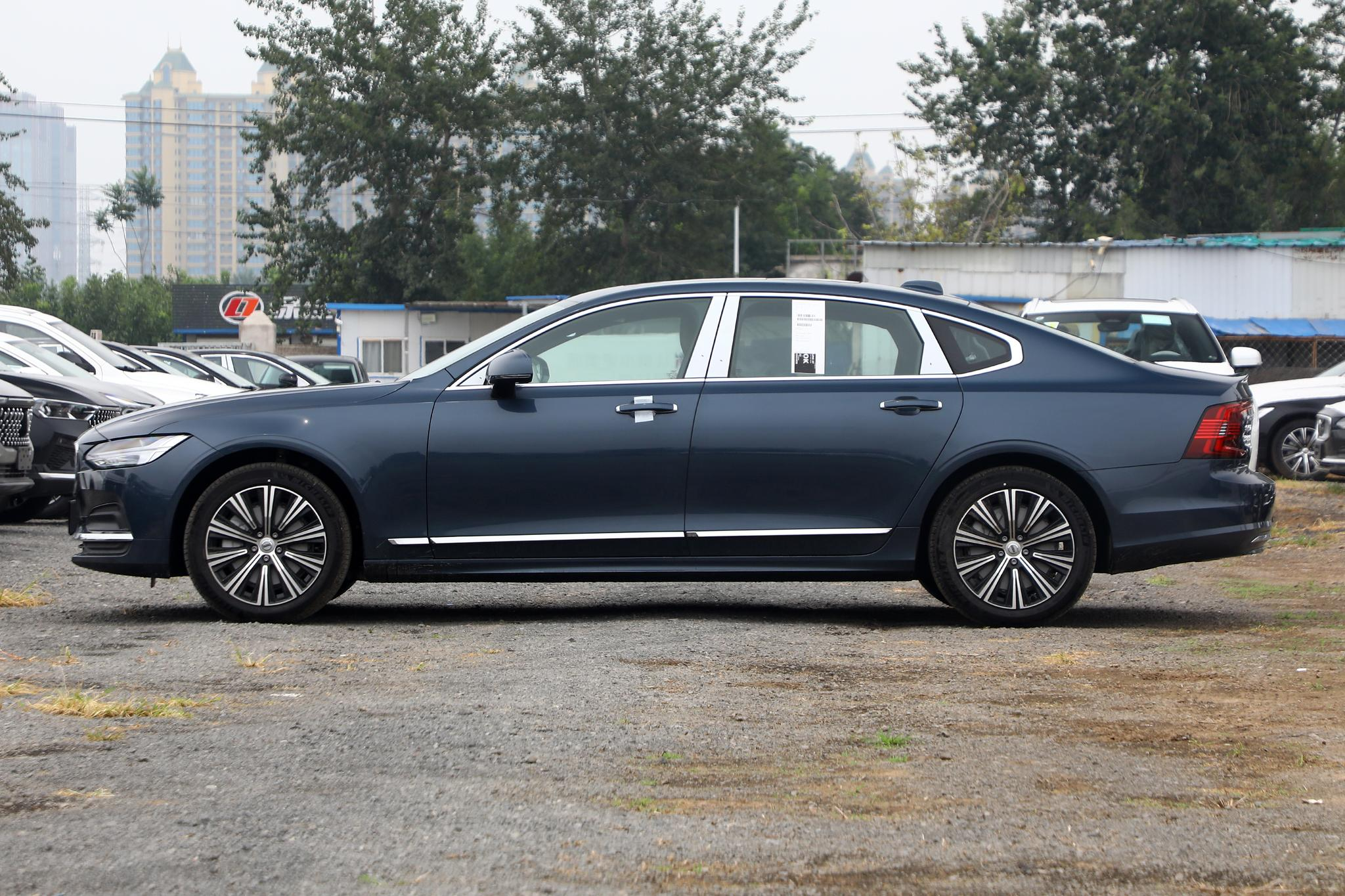 预算40万买豪华C级车,凯迪拉克CT6与沃尔沃S90,你选谁?