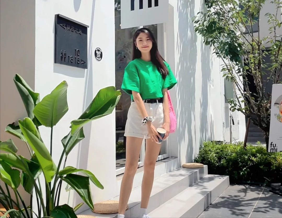 纪凌尘官宣恋情后，女友被扒出是<a href=