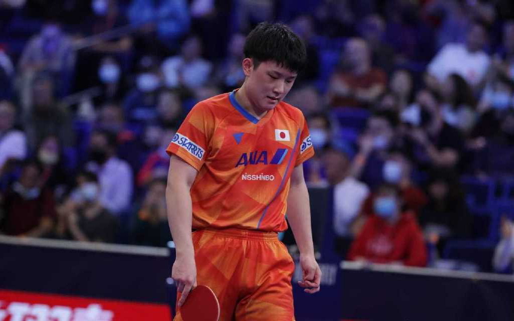 樊振东大比分3-1张本智和，CCTV5正在直播WTT世界杯男单决赛