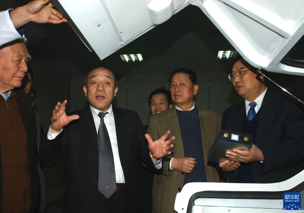 奋斗百年路 启航新征程·中国共产党人的精神谱系|胸怀家国 担当作为——企业家精神述评休闲区蓝鸢梦想 - Www.slyday.coM 奋斗百年路 启航新征程·中国共产党人的精神谱系|胸怀家国 担当作为——企业家精神述评休闲区蓝鸢梦想 - Www.slyday.coM