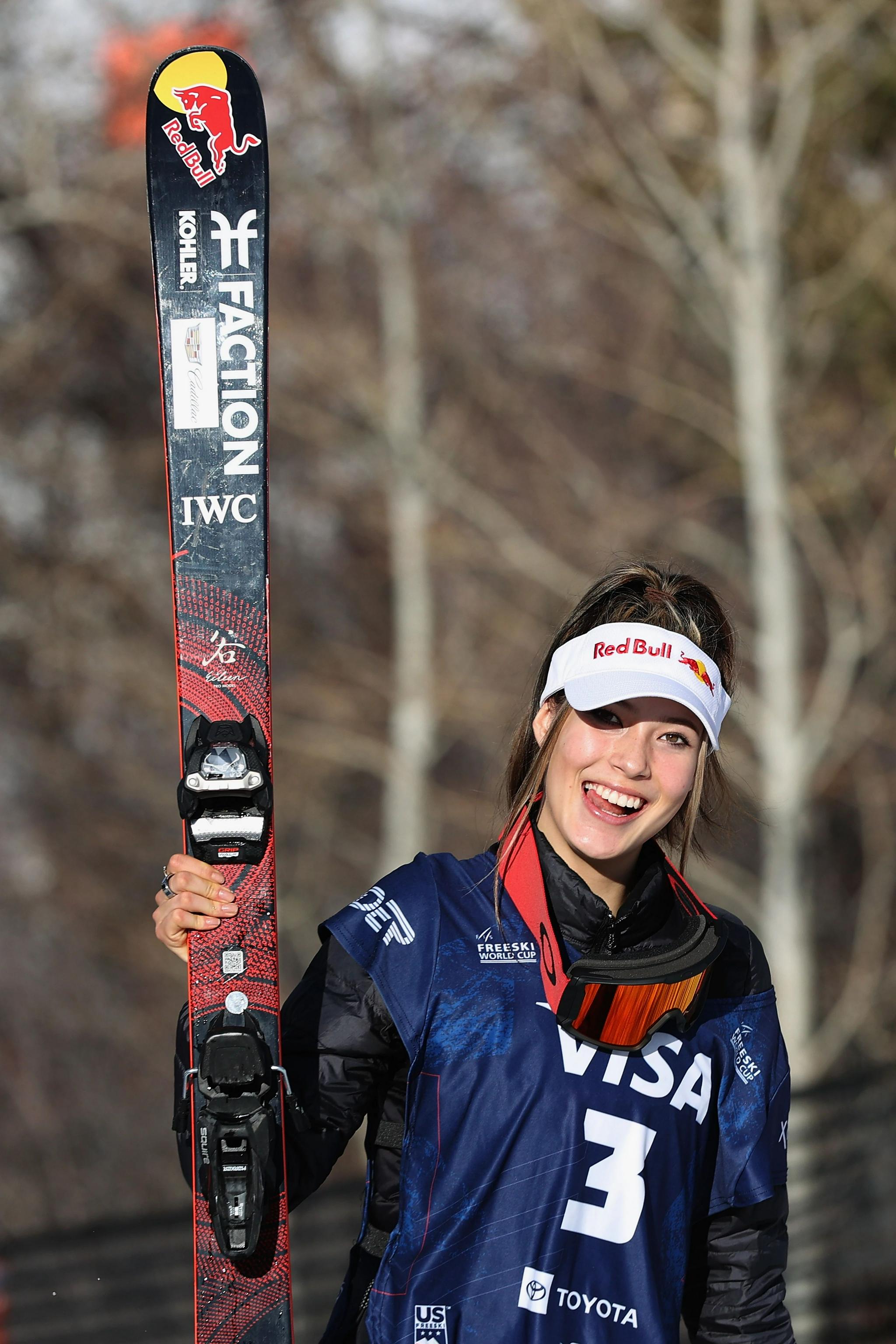谷爱凌滑雪世界杯美国斯蒂姆博特站大跳台夺冠。