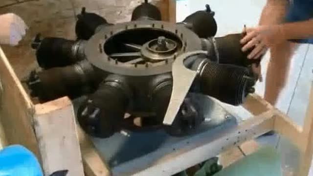 实拍牛人现场拆开9缸星型发动机，这结构简直太霸气了！