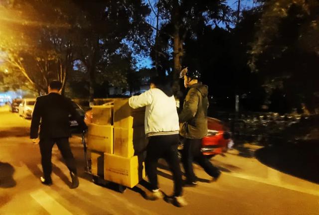 刚刚,杭州通报2例确诊3例无症状感染者活动轨迹!浙江累计阳性感染者18例,上虞、萧山疫情有高度关联性休闲区蓝鸢梦想 - Www.slyday.coM 刚刚,杭州通报2例确诊3例无症状感染者活动轨迹!浙江累计阳性感染者18例,上虞、萧山疫情有高度关联性休闲区蓝鸢梦想 - Www.slyday.coM