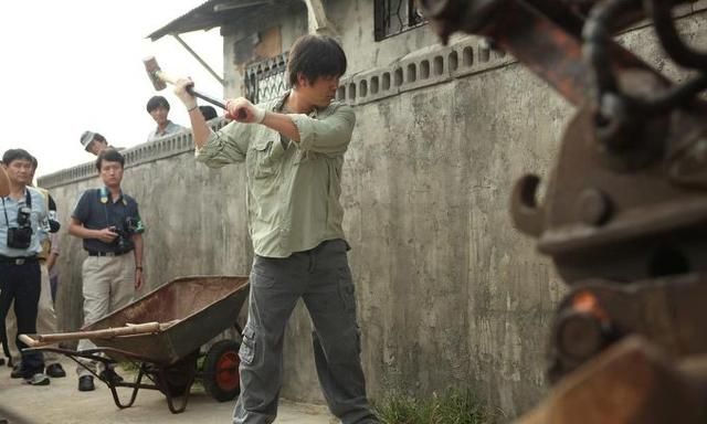 5个孩子失踪11年，动用30多万人没找到，背后的事也就<a href=