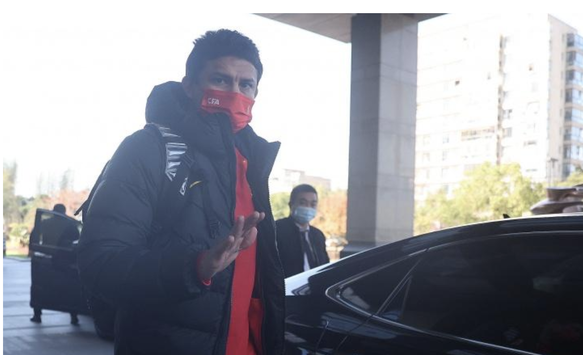 越媒：归化球员逃离，中国足球陷入恐慌，越南队有望拿下3分