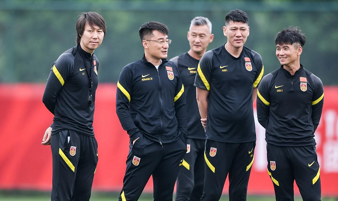 李霄鹏最大考验!国足春节挑战越南队,越媒嗨了:对手陷恐慌