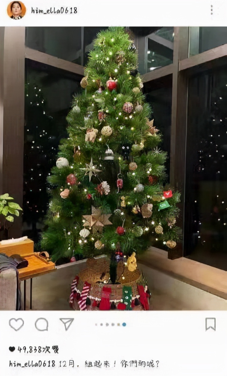 ELLA与儿子布置圣诞树，劲宝酒窝遗传妈妈，豪宅超大落地窗曝光
