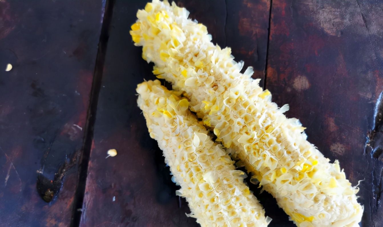 被中国人扔掉的玉米芯，在<a href=