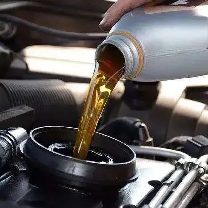 车辆冬季保养用哪种机油好？半合成、全合成机油按这个标准选没错！