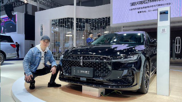 车展实拍丨细节拉满 全新林肯Z虽迟但到！