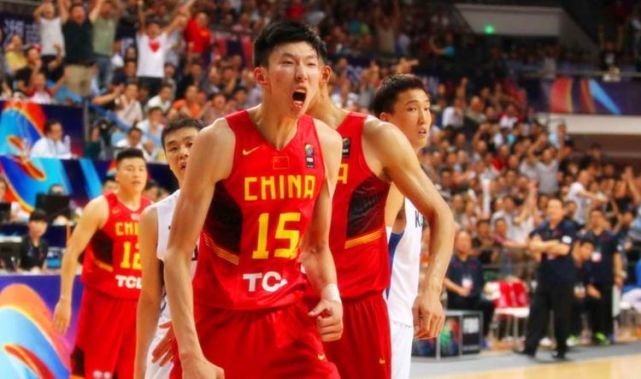 世界篮球品牌排行榜_美国高居榜首!国际篮联男篮世界排名榜发布:中国男篮第29名