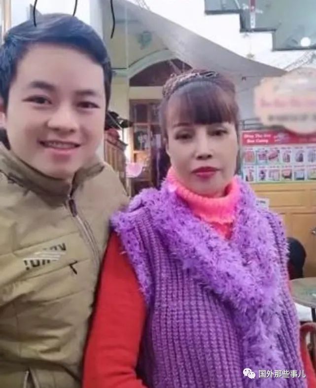 越南62岁老太太嫁26岁小伙,如今结婚3年仍然幸福恩爱
