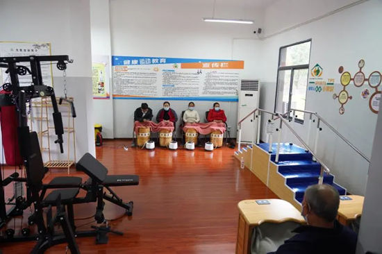 黔东南州首个社区智慧康养中心正式面向社会开放休闲区蓝鸢梦想 - Www.slyday.coM 黔东南州首个社区智慧康养中心正式面向社会开放休闲区蓝鸢梦想 - Www.slyday.coM