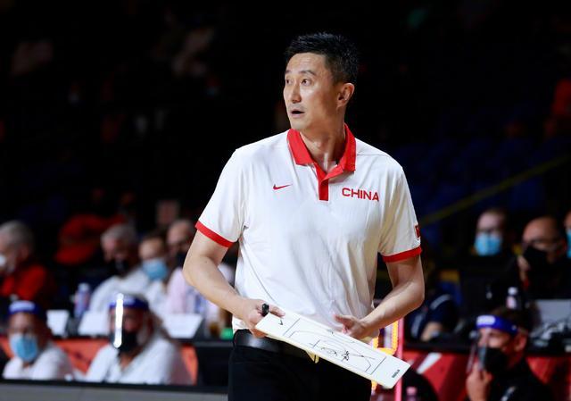 放速度+打对抗？杜锋曝中国男篮最强战略，能胜<a href=