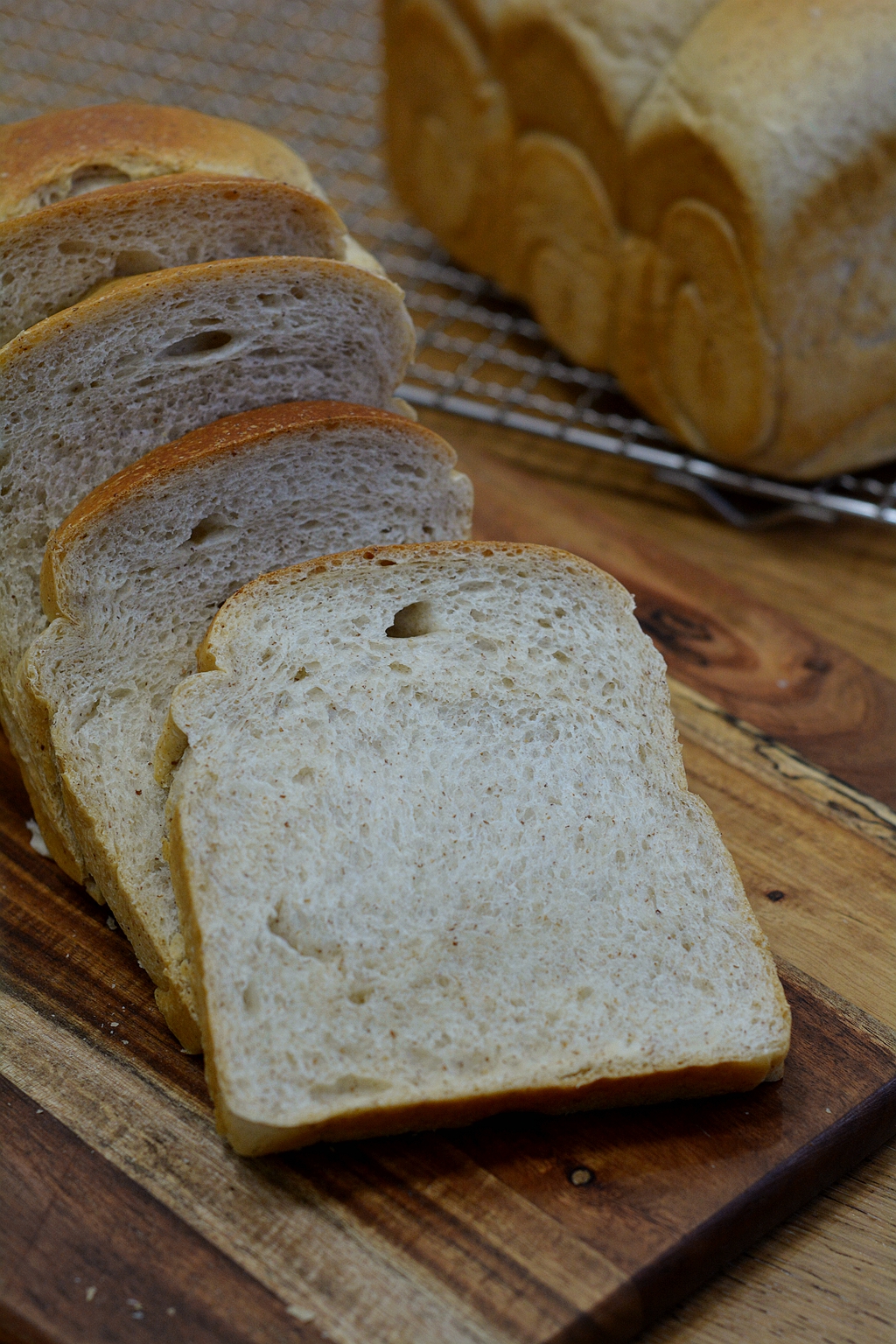 用波兰种做的黑全麦吐司，放3天都柔软，越吃越香，真材实料