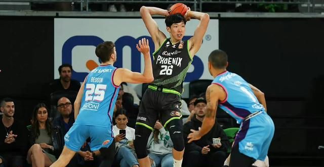 5进攻篮板+7盖帽！周琦制霸NBL，中国男篮能赢<a href=