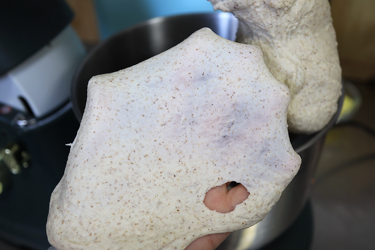 用波兰种做的黑全麦吐司，放3天都柔软，越吃越香，真材实料