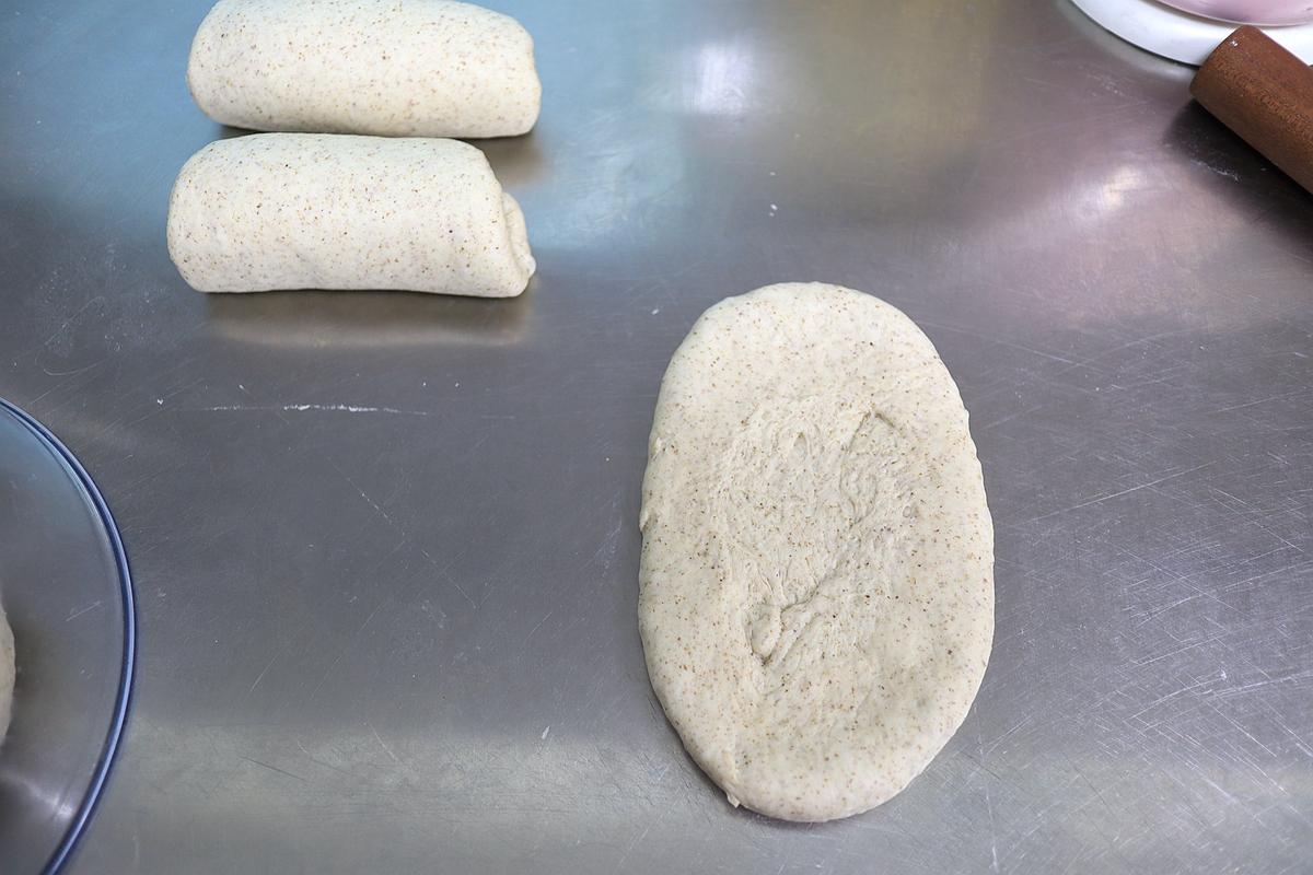 用波兰种做的黑全麦吐司，放3天都柔软，越吃越香，真材实料