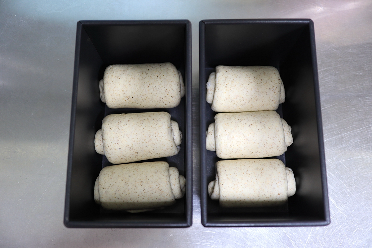 用波兰种做的黑全麦吐司，放3天都柔软，越吃越香，真材实料