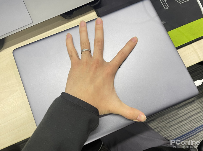 体验酷睿H35笔记本:没错 这就是创作者期盼已久的工具!休闲区蓝鸢梦想 - Www.slyday.coM 体验酷睿H35笔记本:没错 这就是创作者期盼已久的工具!休闲区蓝鸢梦想 - Www.slyday.coM