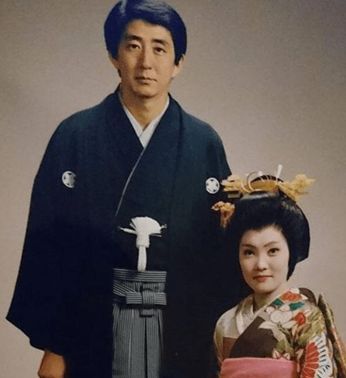 安倍晋三的母亲：最没话语权的<a href=