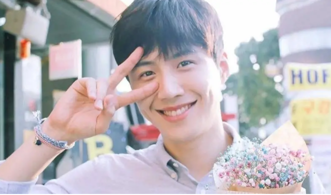 金宣虎没受绯闻影响，当选<a href=