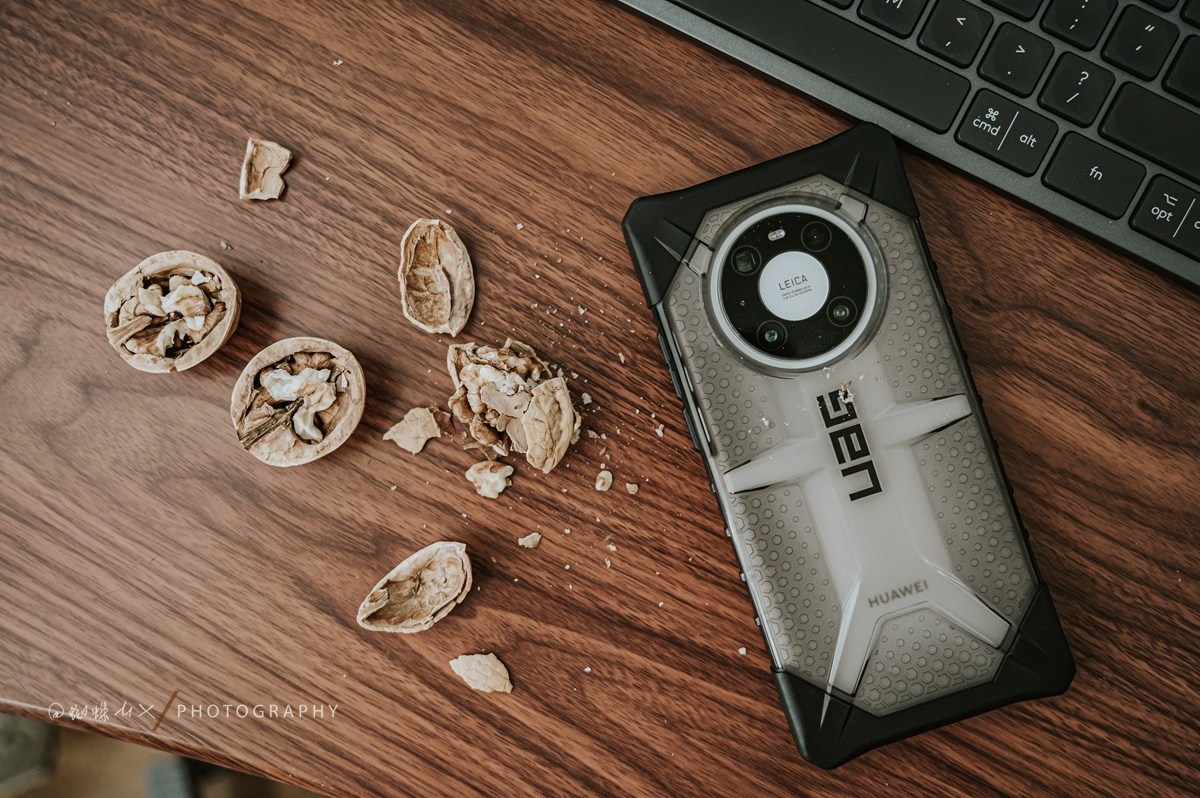 给华为Mate40Pro的抗摔“铁甲衣”,上手能砸核桃的UAG手机壳休闲区蓝鸢梦想 - Www.slyday.coM 给华为Mate40Pro的抗摔“铁甲衣”,上手能砸核桃的UAG手机壳休闲区蓝鸢梦想 - Www.slyday.coM