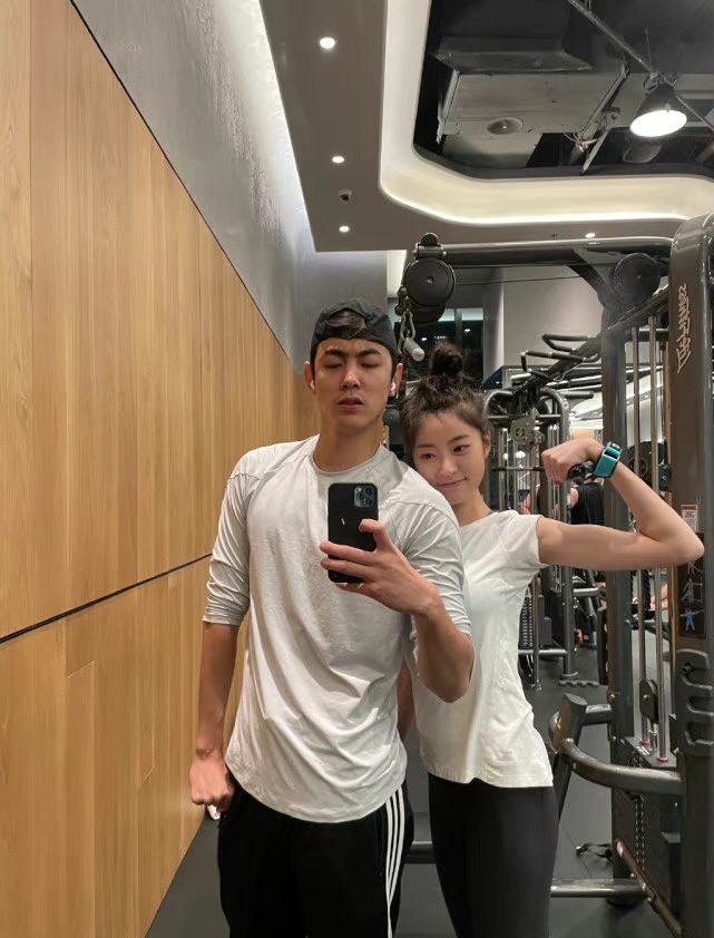 纪凌尘女友自曝32岁<a href=