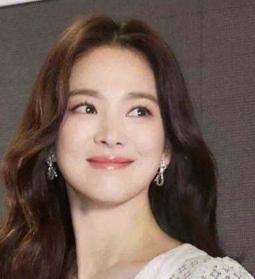 金宣虎没受绯闻影响，当选<a href=