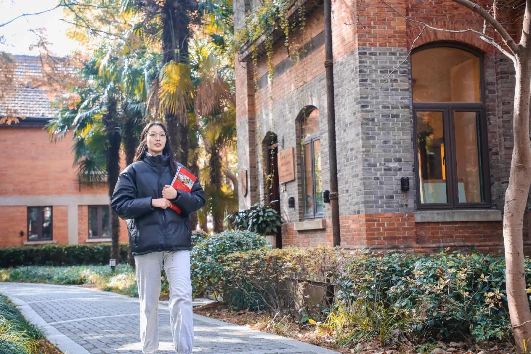 冲上热搜!上海大三学生用一个“猪鼻子”圈住了两篇SCI论文休闲区蓝鸢梦想 - Www.slyday.coM 冲上热搜!上海大三学生用一个“猪鼻子”圈住了两篇SCI论文休闲区蓝鸢梦想 - Www.slyday.coM