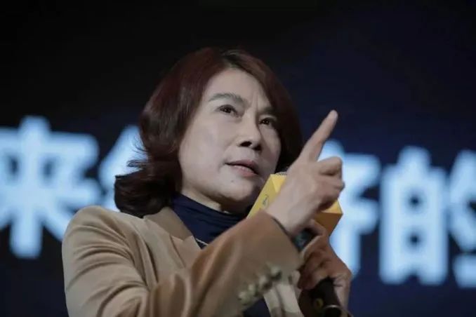 “影视剧霸总”vs“现实霸总”哪家强?休闲区蓝鸢梦想 - Www.slyday.coM “影视剧霸总”vs“现实霸总”哪家强?休闲区蓝鸢梦想 - Www.slyday.coM