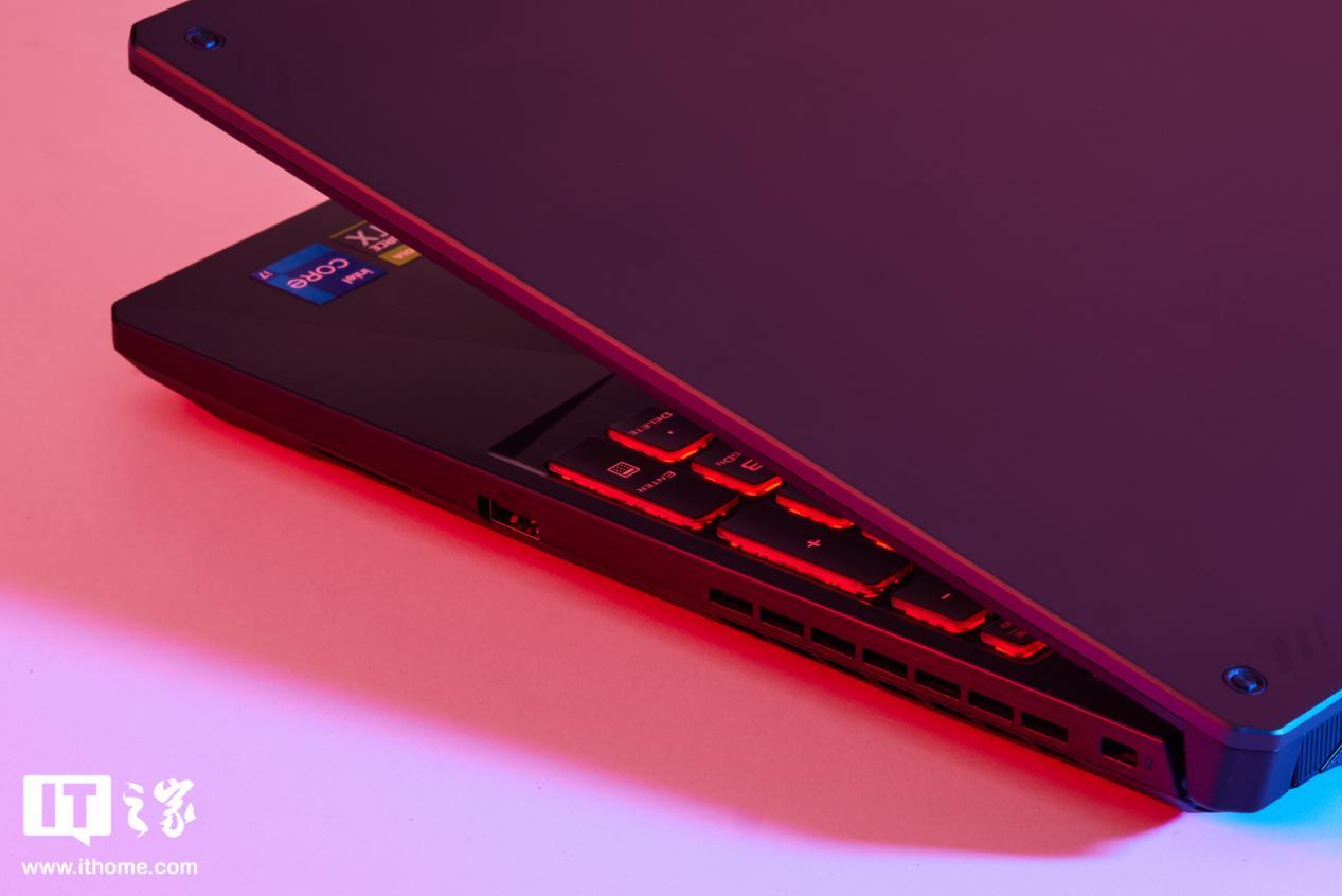 i7 11800h评测 808f-1d921af6cf6084887009427fda688030.jpg